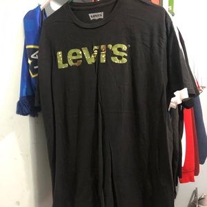 Levi’s shirt
